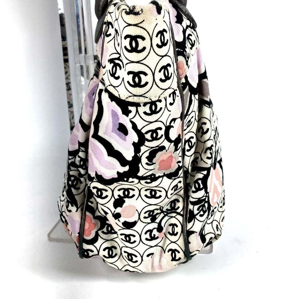 CHANEL Vintage Black Leather Logo Shoulder Bag - Picture 4 of 15